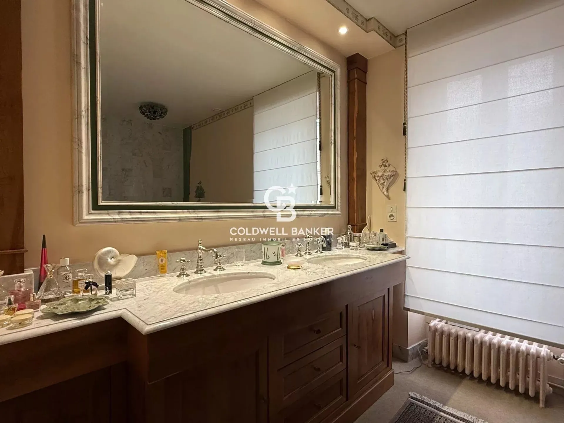 achat maison familiale avec quatre chambres jardin clos et garage proche commerces écoles et transports au mans en sarthe