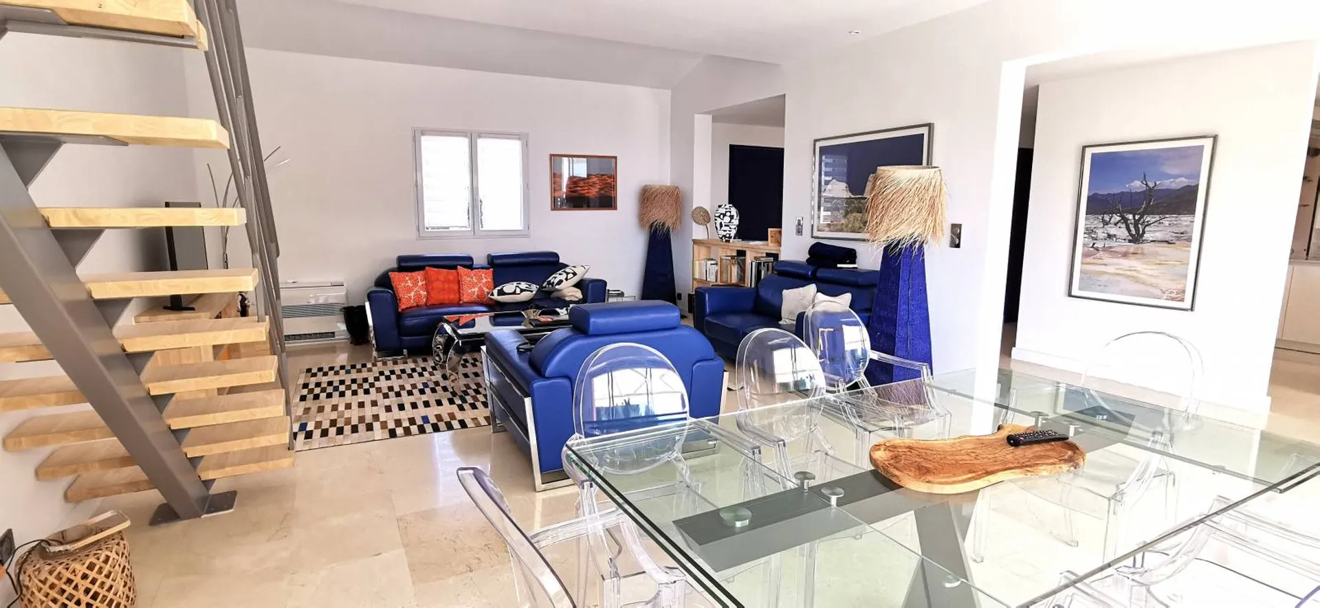 Cassis -   maison individuelle rénovée & climatisée avec terrasse vue mer, piscine et garage