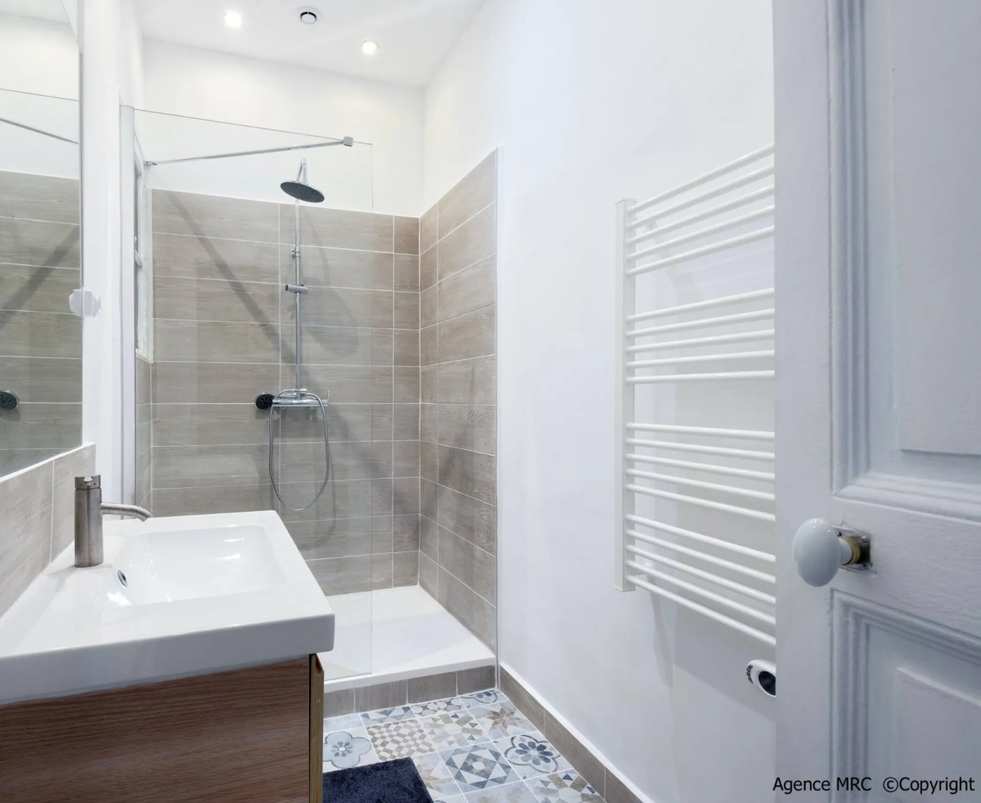 Architecte d’intérieur pour l’aménagement d’une salle de bain à Marseille 13006