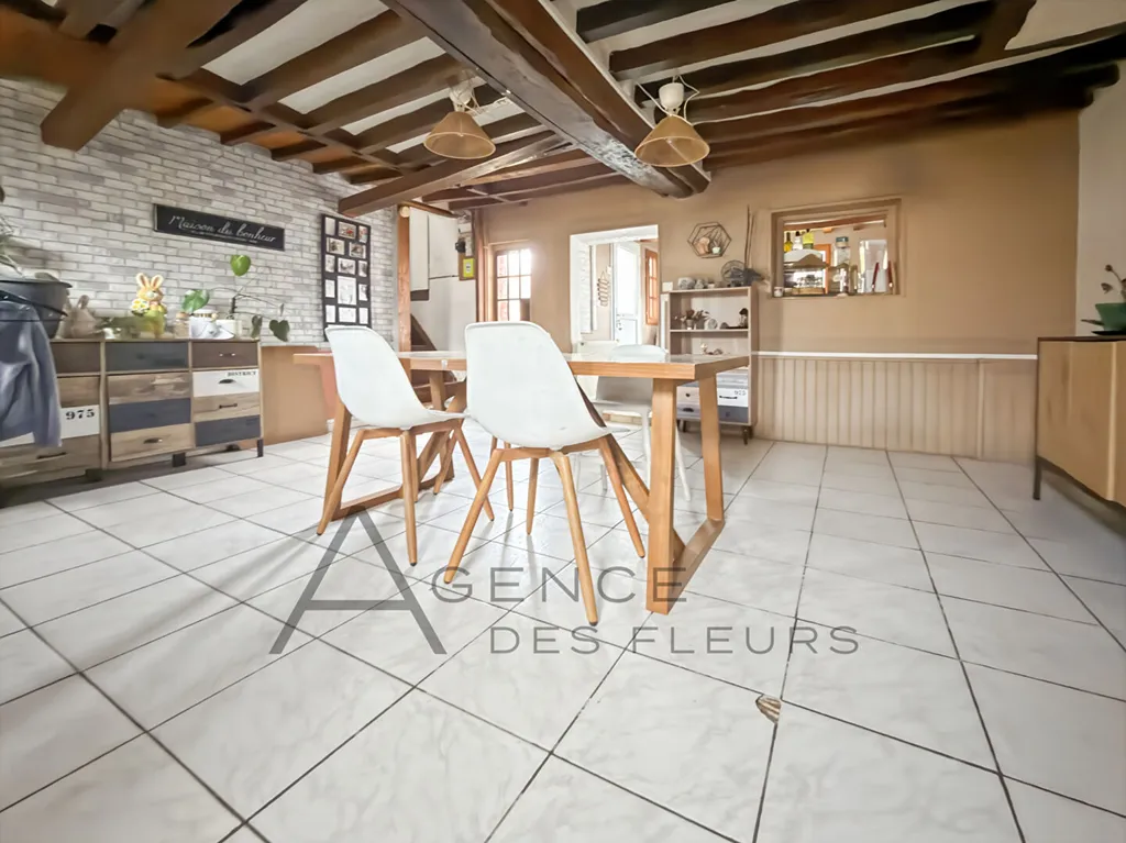 A vendre, maison de 98 m² sur un terrain de 210 m² sur la commune de Saint-Pierre-Lès-Elbeuf 76320