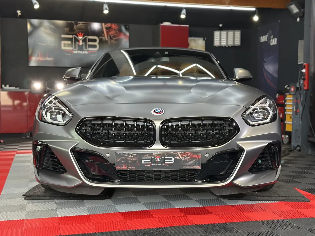 Traitement céramique Gyeon sur BMW Z4 Matte – EMB Detailing à Vaugneray (près de Lyon)