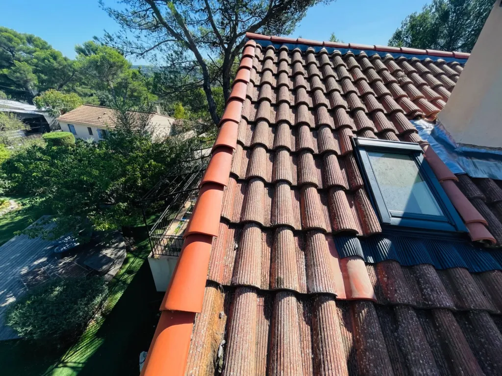 Rénovation d’une toiture de maison sur Bouc Bel Air 13320 près de Aix en Provence
