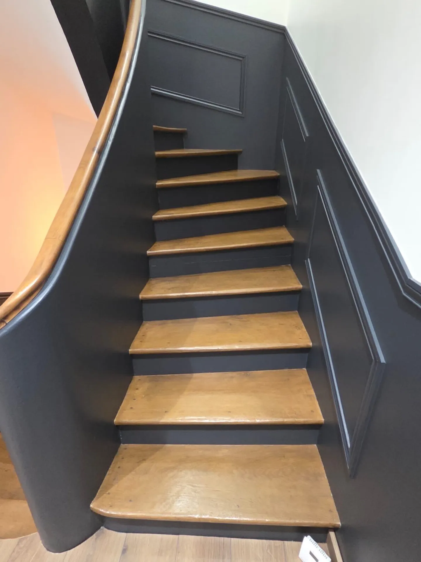 Rénovation complète d’un escalier de caractère près du Neubourg