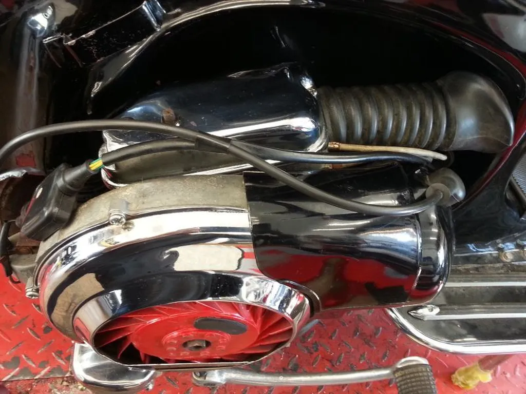 VESPA type N 125 cc style FARO BASSO.
