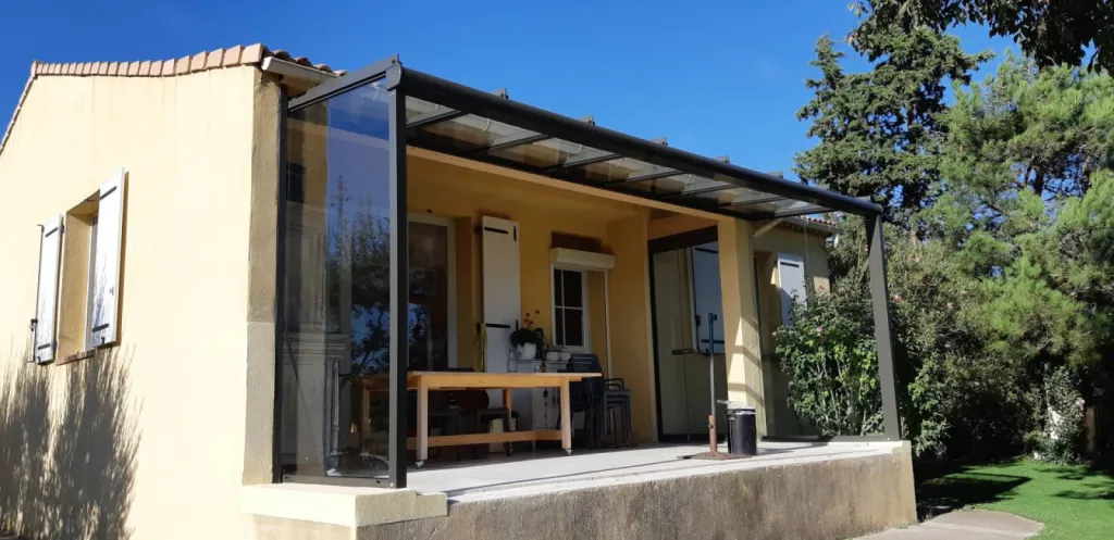 Véranda tout en verre à Aix en Provence