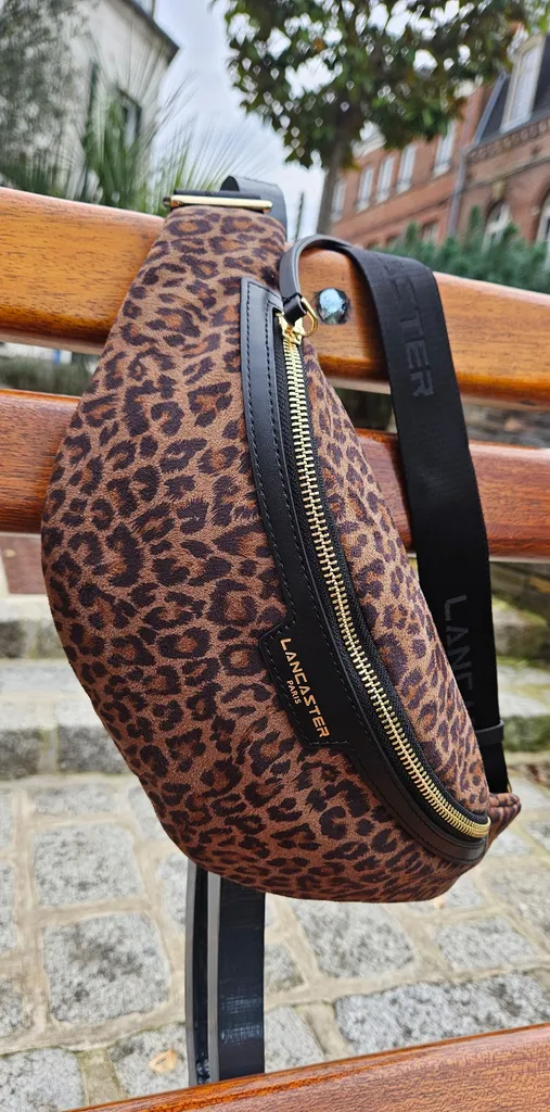 Banane Lancaster Camel léopard disponible chez Evasion Eu