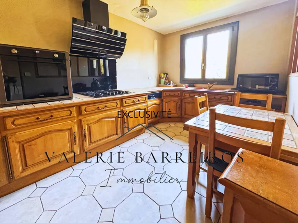 A acheter charmante maison de 90 m² édifiée sur un terrain de 1333 m² sur la commune de SOTTEVILLE SOUS LE VAL