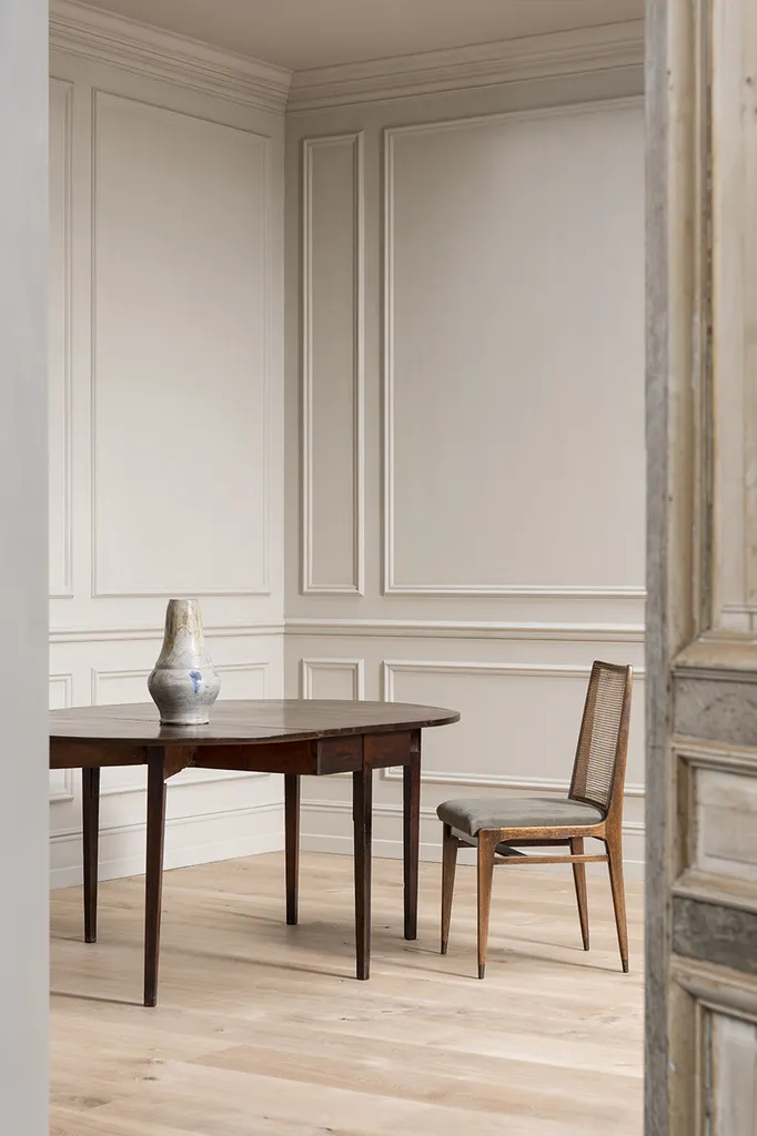 Aménagement intérieur d’une maison classée avec équipements contemporains