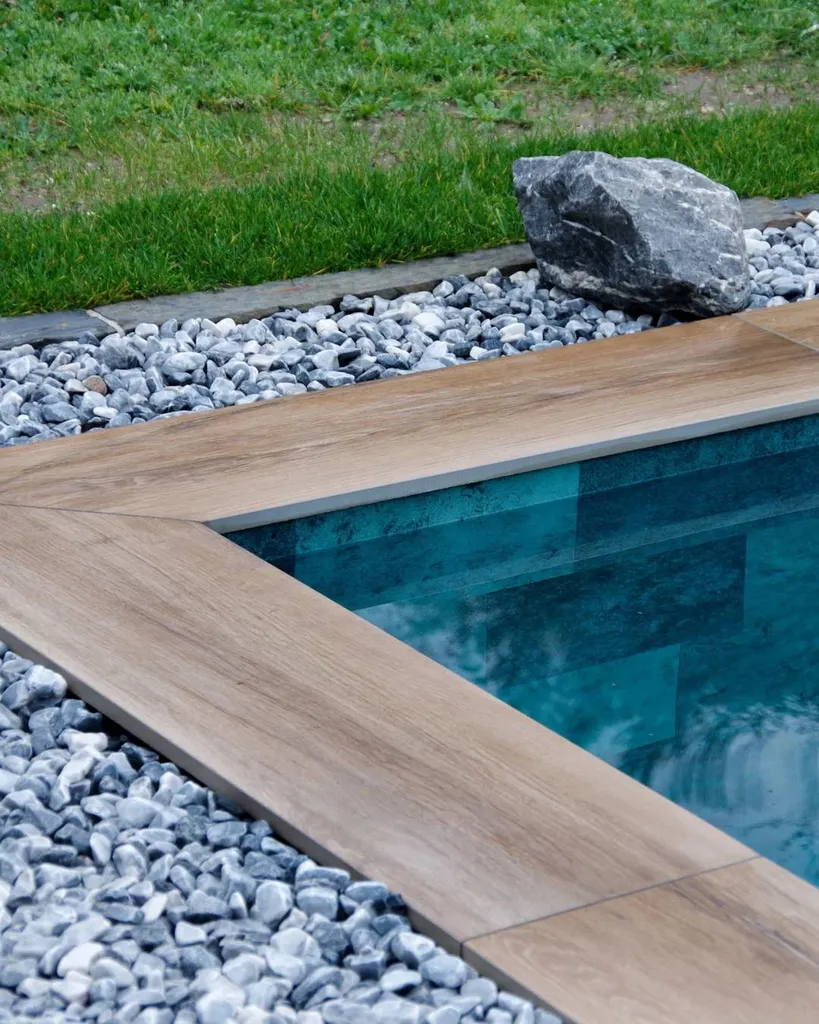 Où trouver du carrelage imitation bois et de la décoration extérieure à Ambarès et Lagrave près de Bordeaux ?