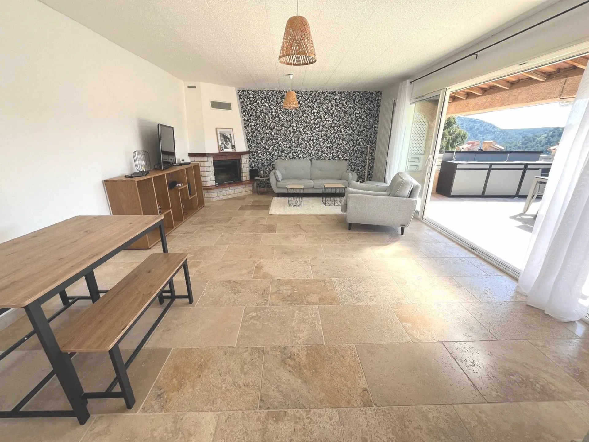 Villa à vendre Carnoux en Provence avec piscine et vue panoramique dégagée collines 