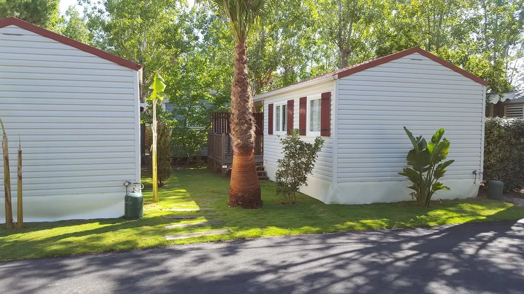 Mobil-Home 4/6 couchages climatisé au Mas de la Plage bord de mer de Marseillan