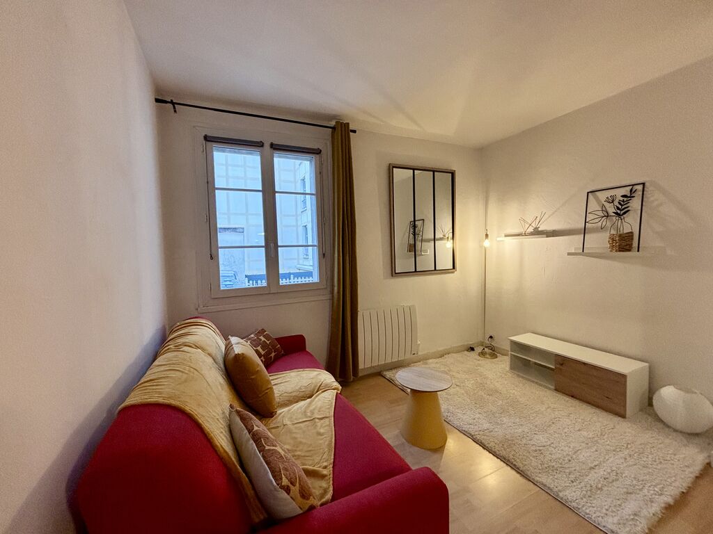 Location d'un studio meublé au calme dans le centre de Saint-Germain-En-Laye