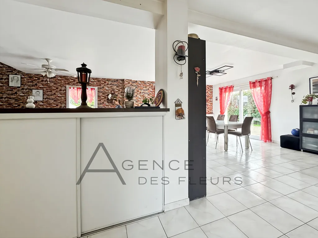A vendre maison de 2007 de 103m² habitables édifiée sur 800m² de terrain sur la commune de Caudebec-les-Elbeuf