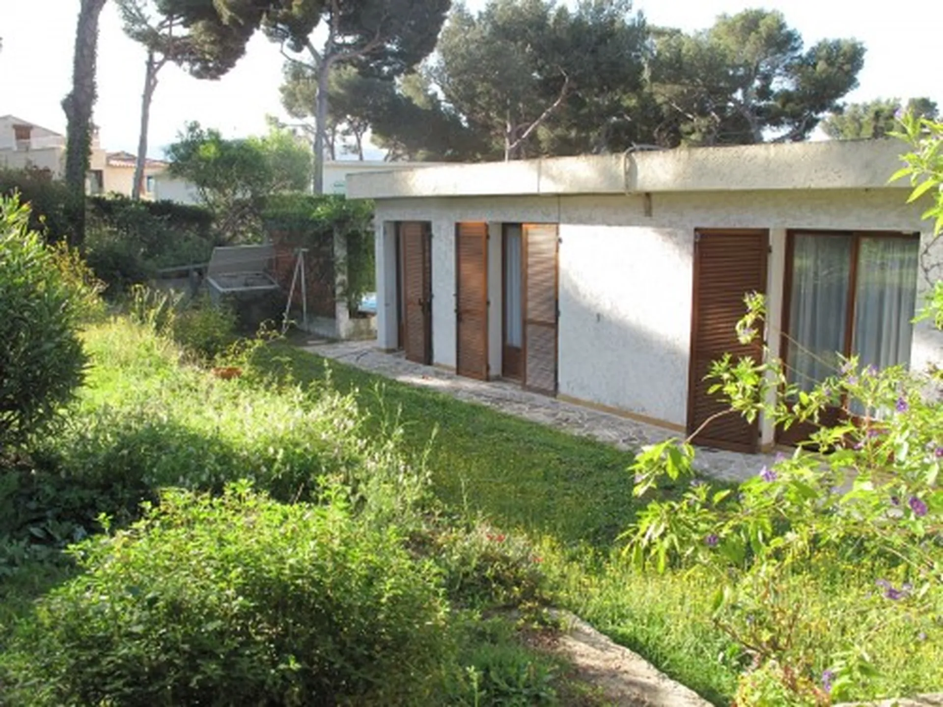 A l'achat maison 5 Cassis à toit plat avec piscine