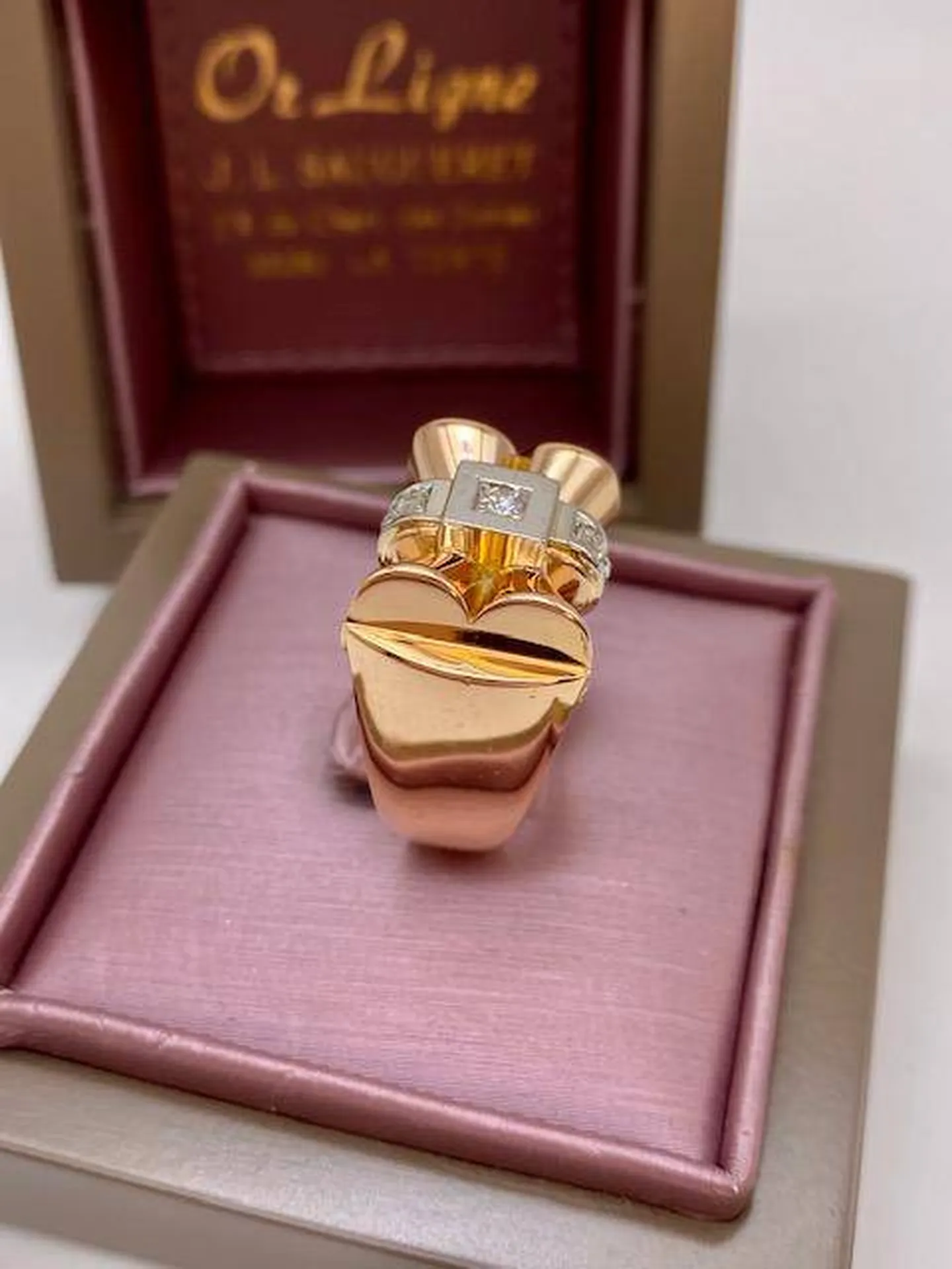 Acheter une bague vintage style tank en or rose 750/1000ème et diamants en dépôt vente chez Or Ligne à La Teste de Buch à côté des Landes