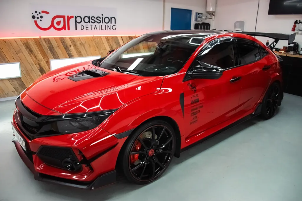 Protection carrosserie PPF sur becquet et malle arrière d’une Honda Civic Type R à Beauvais