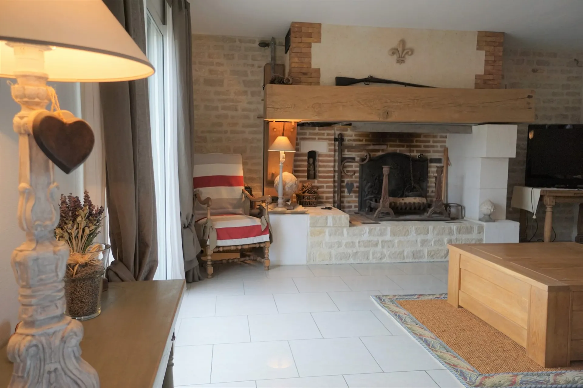 Propriété avec des herbage pour les chevaux, à moins d'une heure de Deauville