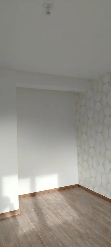 Peinture maison neuve en couleur, papier peint et décoration autour de ROUEN 