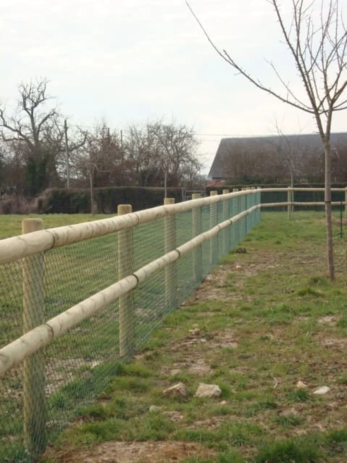 Installation de Clôture de Jardin en Bois Traité, Panneaux et Portillons pour Propriétés Résidentielles à Rouen en Seine-Maritime 76