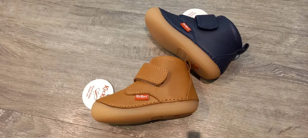 bottillon en cuir souple à scratch KICKERS à LIBOURNE