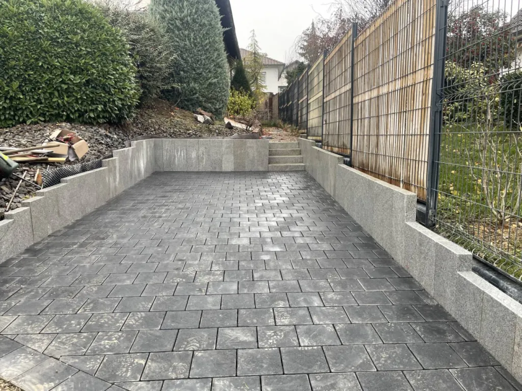Entreprise spécialisée dans la conception de parcs de stationnement pour une maison à Marlenheim