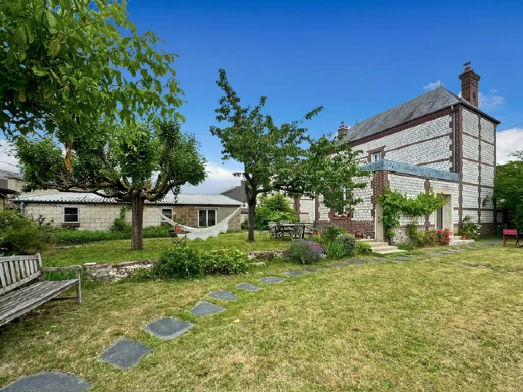 A SAISIR Maison de Maître de 150 m² SUR 767 m² DE TERRAIN SUR LA COMMUNE DE SAINT AUBIN LES ELBEUF 76410