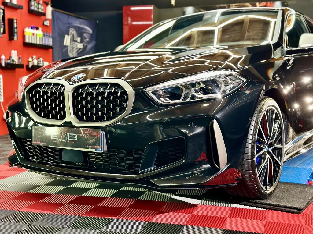 centre de DETAILING traitement céramique contre les micros rayures BMW 135 vaugneray 