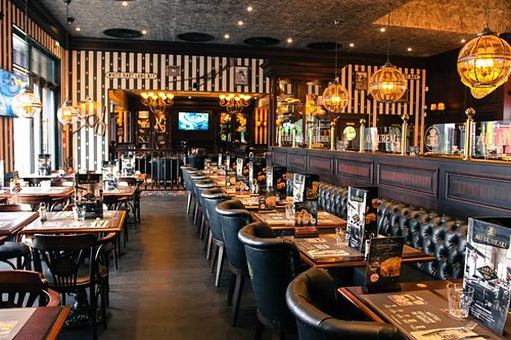 Planifier un cocktail dînatoire à Semécourt : offrez une expérience pub londonien avec service bar complet proche de Maizières-lès-Metz
