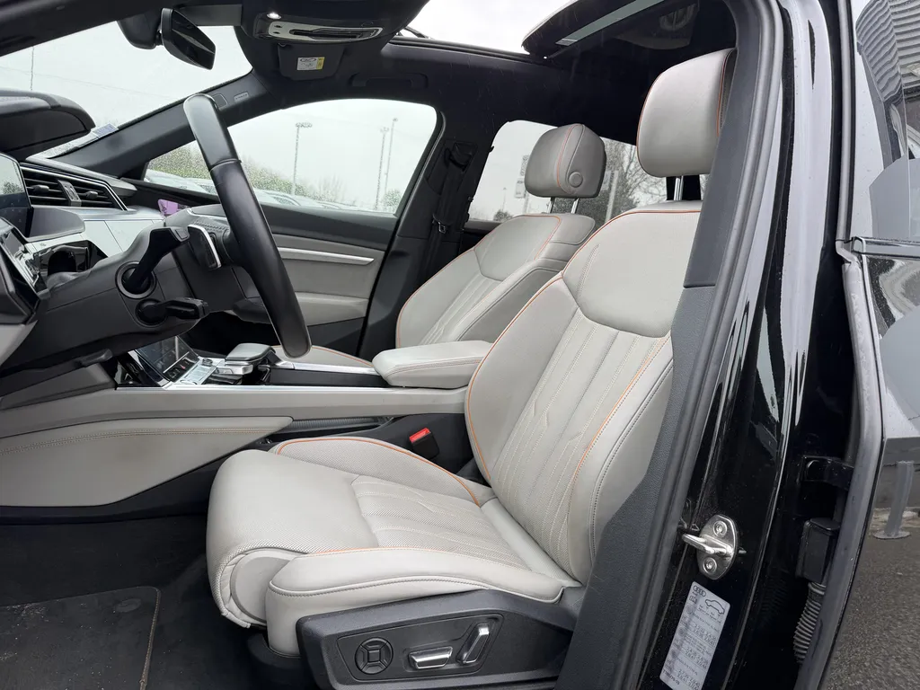 Audi e-tron d'occasion à vendre proche du Havre : découvrez ce SUV électrique premium chez Caudebec Automobiles La Frénaye