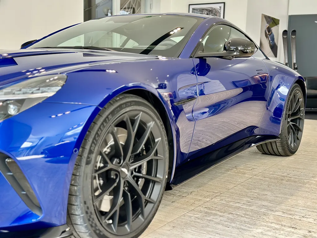 Aston Martin Vantage – Detailing, polissage, traitement céramique et PPF à Lyon Ouest proche de Marcy l’étoile 