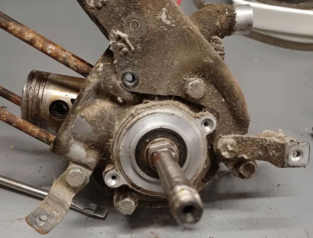 RESTAURATION PEUGEOT 103 MVL SANARY SUR MER