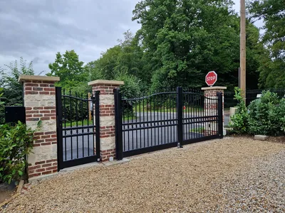 PORTAIL ALU BATTANT OU COULISSANT