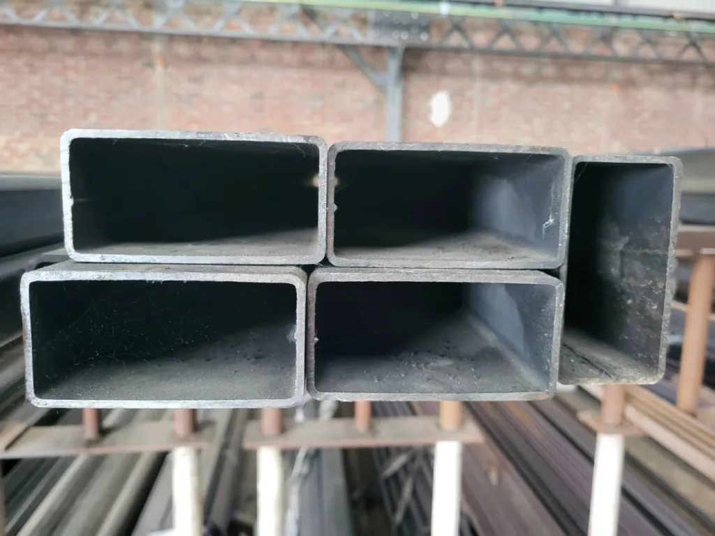 Touver des tubes rectangulaires en acier pour professionnels et particuliers à Goderville proche du Havre 76