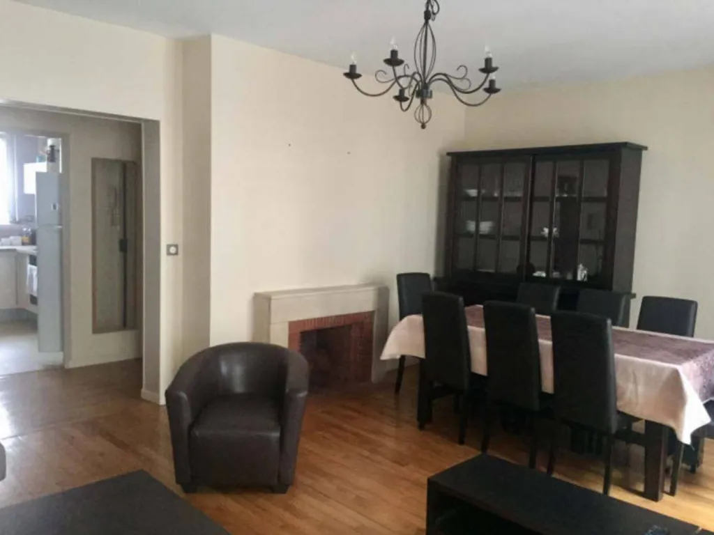 Appartement de type F3 d'environ 71m²~ENTIEREMENT MEUBLE - 970€ charges comprises