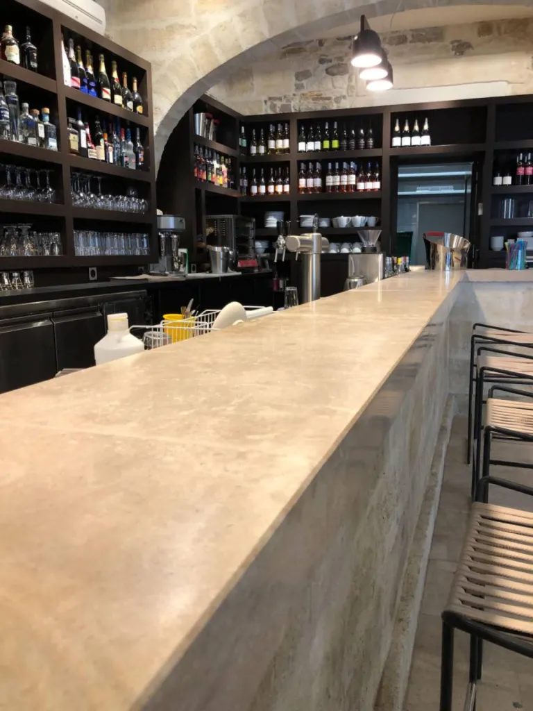 Taille de pierre naturelle atelier proche Uzès, Bagnols-sur-Cèze, Orange et Avignon