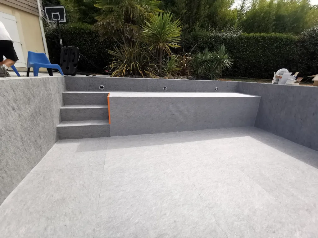 Trouver un professionnel sérieux pour le changement de liner piscine à Libourne et autour