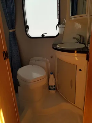 Vend camping car capucine CHALLENGER Genesis 45