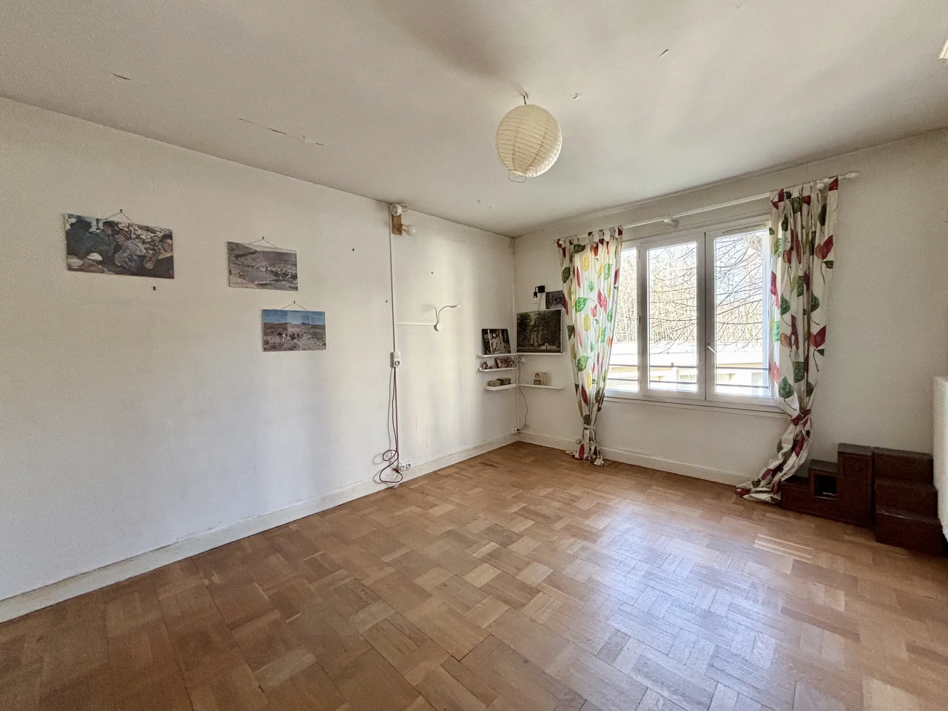 A vendre dans le quartier forêt de Saint Germain en Laye un appartement familial de 5 chambres de 174M²