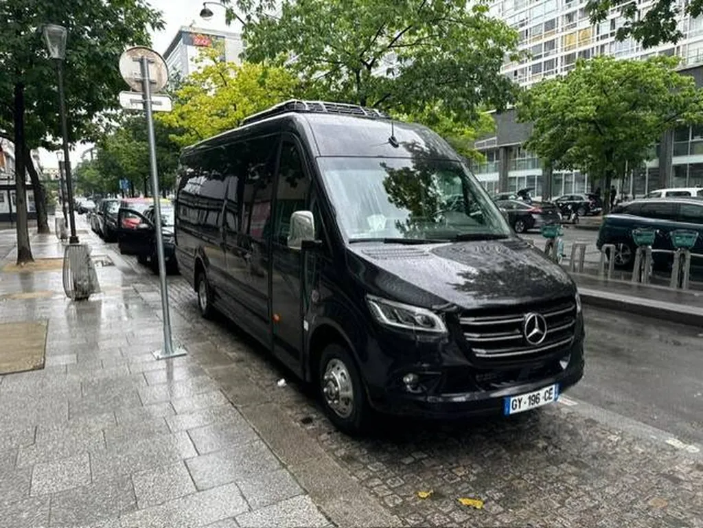 Notre zone d'activité pour ce serviceMinibus privé de prestige pour trajet courte distance ou longue distance