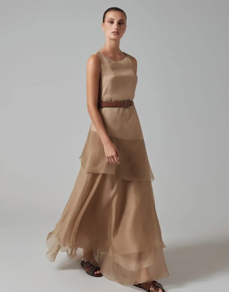 Fabiana Filippi un style exclusif, intemporel et contemporain pour une femme sure de sa féminité.