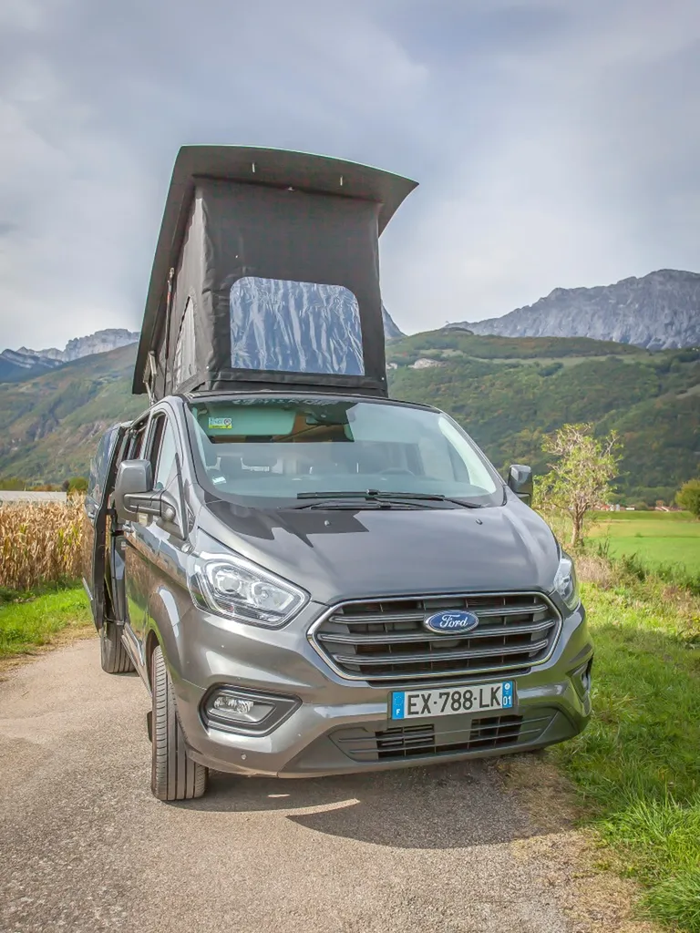 Aménagement intérieur sur-mesure Ford Transit Custom L1H1 Court