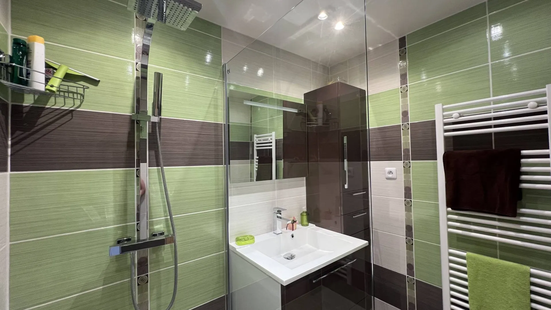 Charmante maison avec extérieur – Plage et port à 5 min !