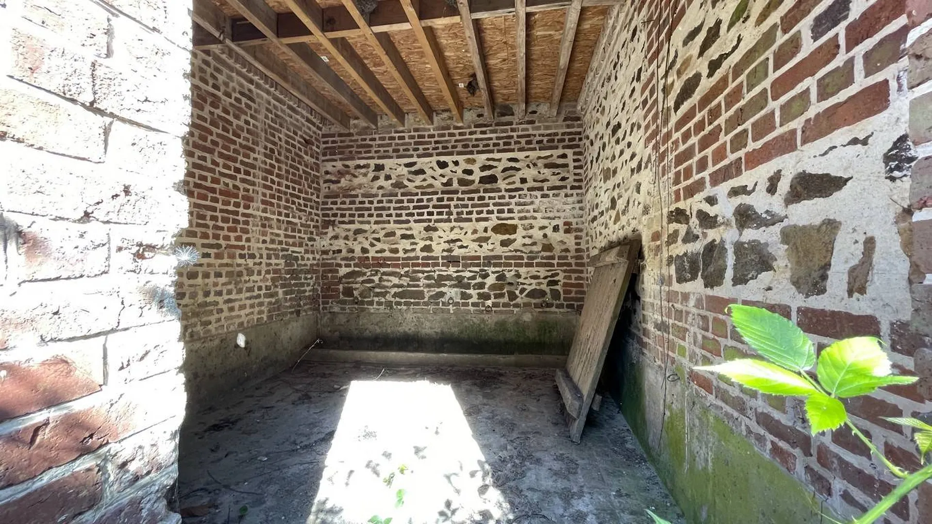 VENDU Corps de ferme à rénover, proche de Forges les Eaux, Normandie 76