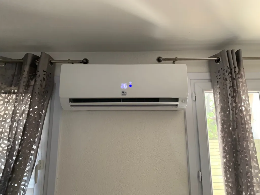 Installation climatisation réversible Thermor Nagano à Roquevaire