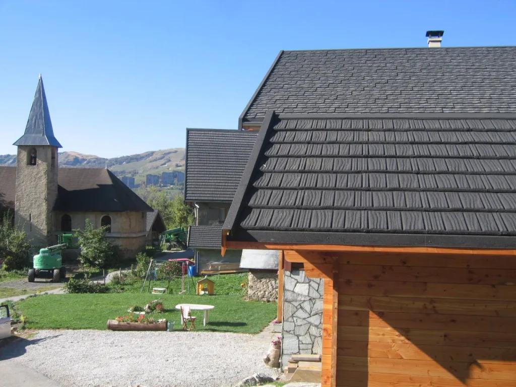 Tuile métallique GERARD CORONA à La Toussuire