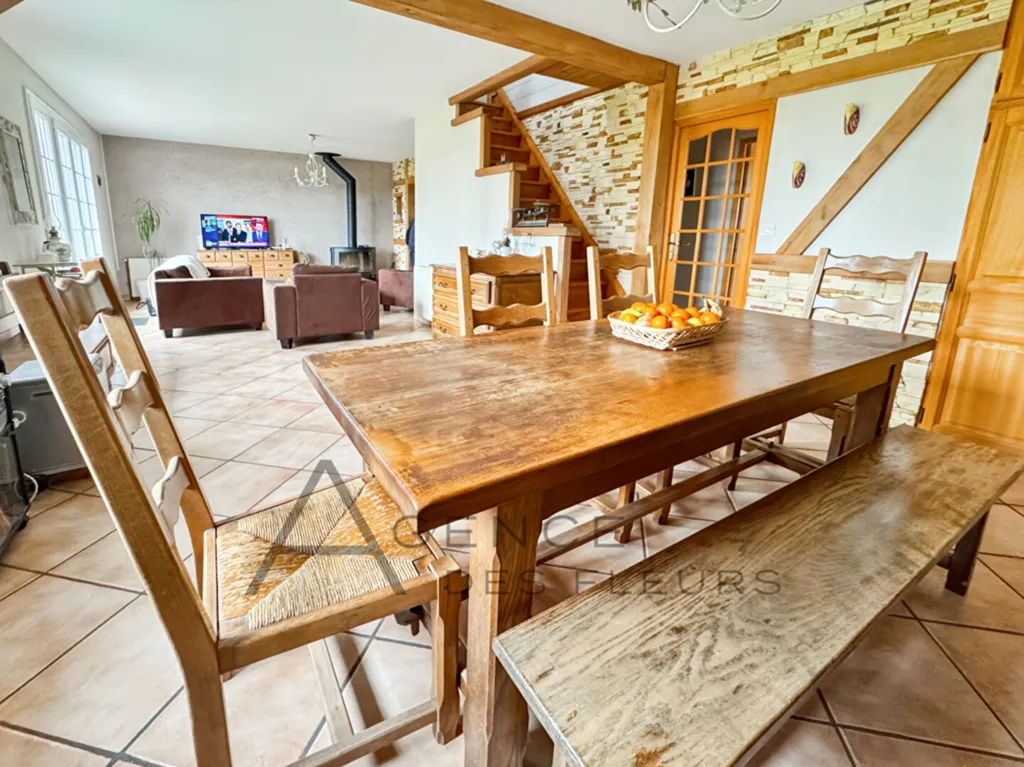 À vendre, maison de 94 m² sur un terrain de 1233 m²sur la commune de Saint-Aubin-les-Elbeuf