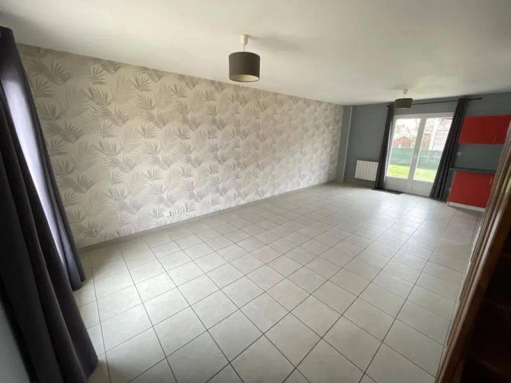 A acheter charmante maison de 106m² sur un terrain de 350m² sur la commune de LA LONDE 76500