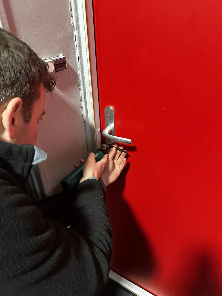 Ouverture serrure de porte d'entrée sans dégâts