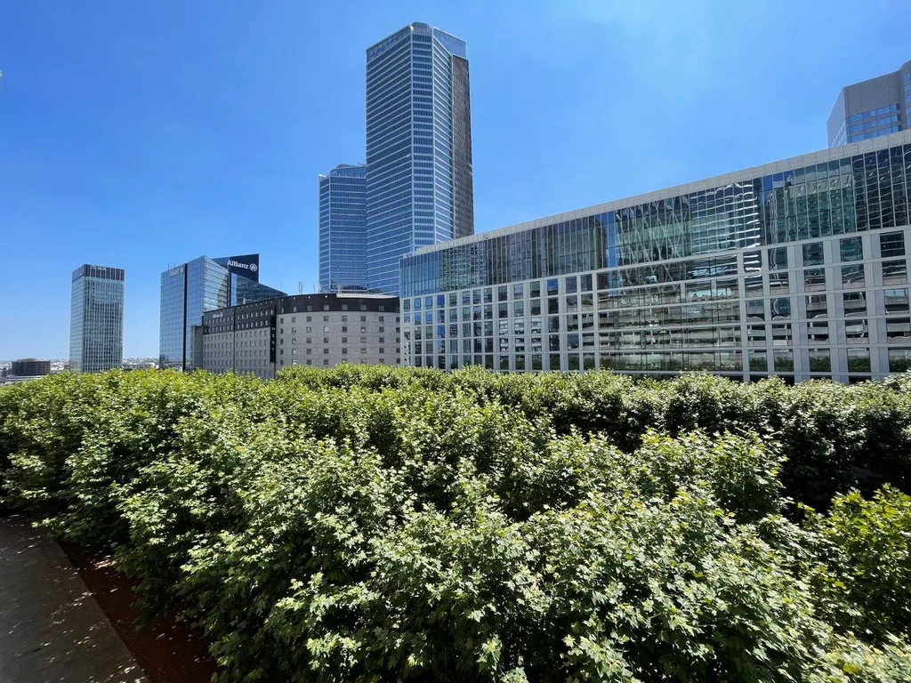 A vendre 3 pièces A Rénover Esplanade de la Défense - 92400