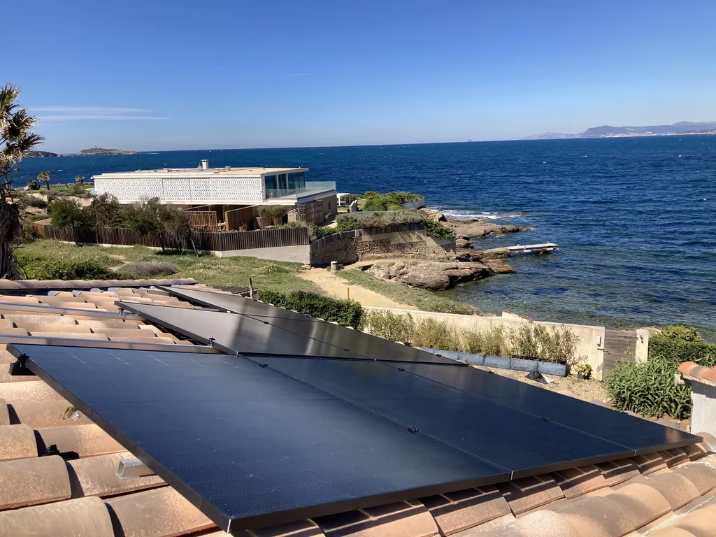 Panneaux photovoltaïques à Six-Fours-Les-Plages